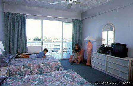 Chart House Suites And Marina Clearwater Beach Habitación foto